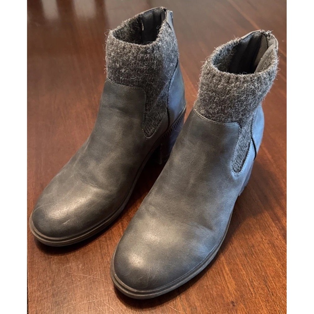 Buckle B Women's Size 9 Gray Ankle Boots Knit Panels Back Zip Block Heel